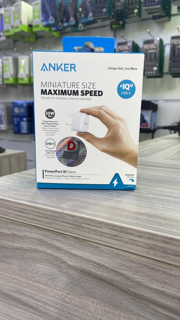 ANKER PowerPort III Nano 20W أنكر باوربورت 3 نانو 20 واط
